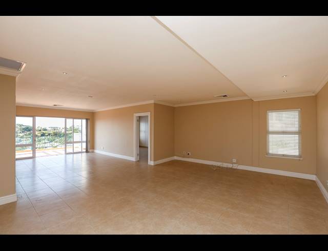 3 BEDROOM APARTMENT FOR SALE IN LA LUCIA